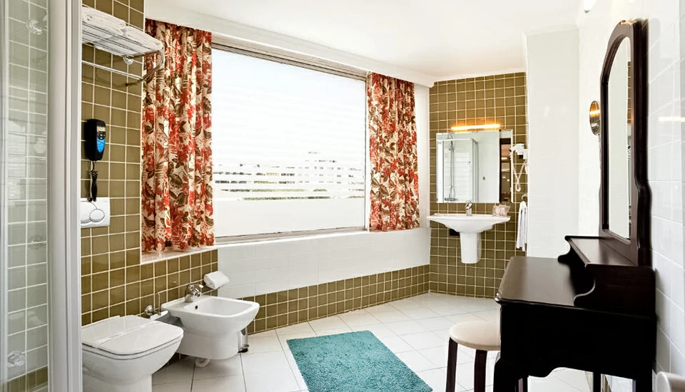 هتل ازمیر پالاس